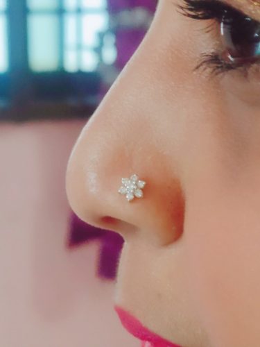 18 k Chettinad flower Diamond Nosestud photo review