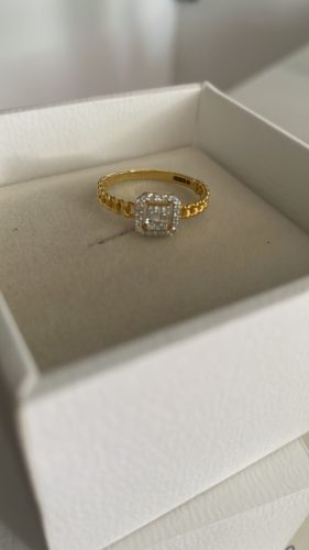 Symbol of Royalty diamond ring photo review