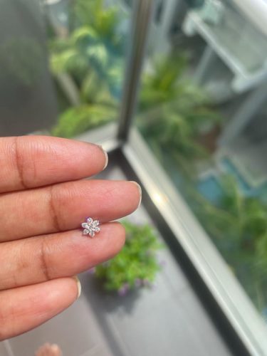 18 k Chettinad flower Diamond Nosestud photo review
